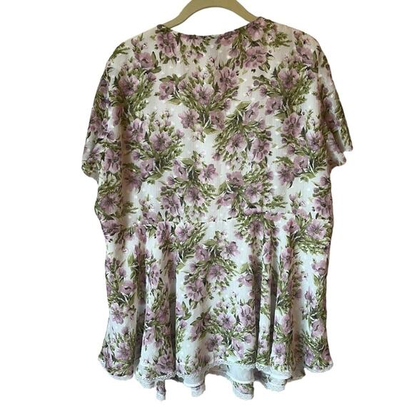 Torrid Size 1 Floral Boho Lightweight V Neck Blouse - Picture 2 of 4